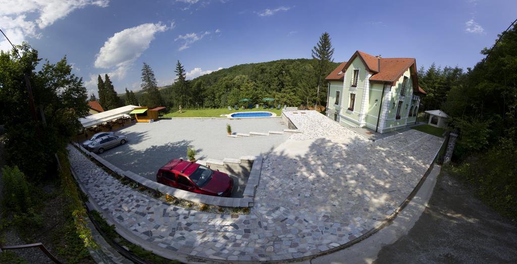 Penzión Zlatý Jeleň Košice Exterior foto