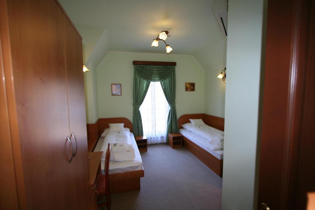 Penzión Zlatý Jeleň Košice Habitación foto